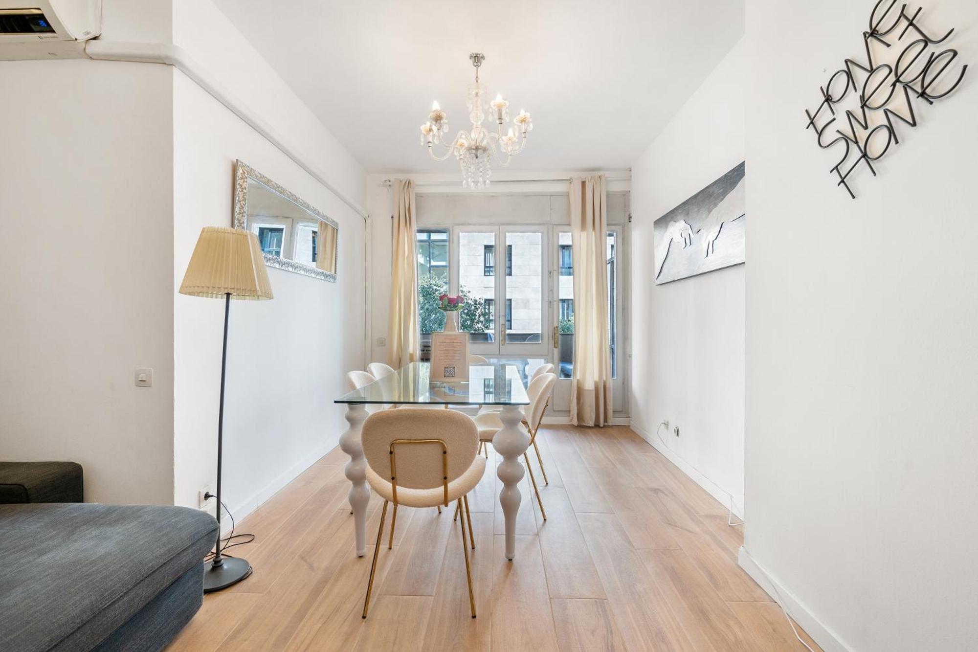 Fridays Flats Spacious 4Br Family Retreat Barcellona Esterno foto
