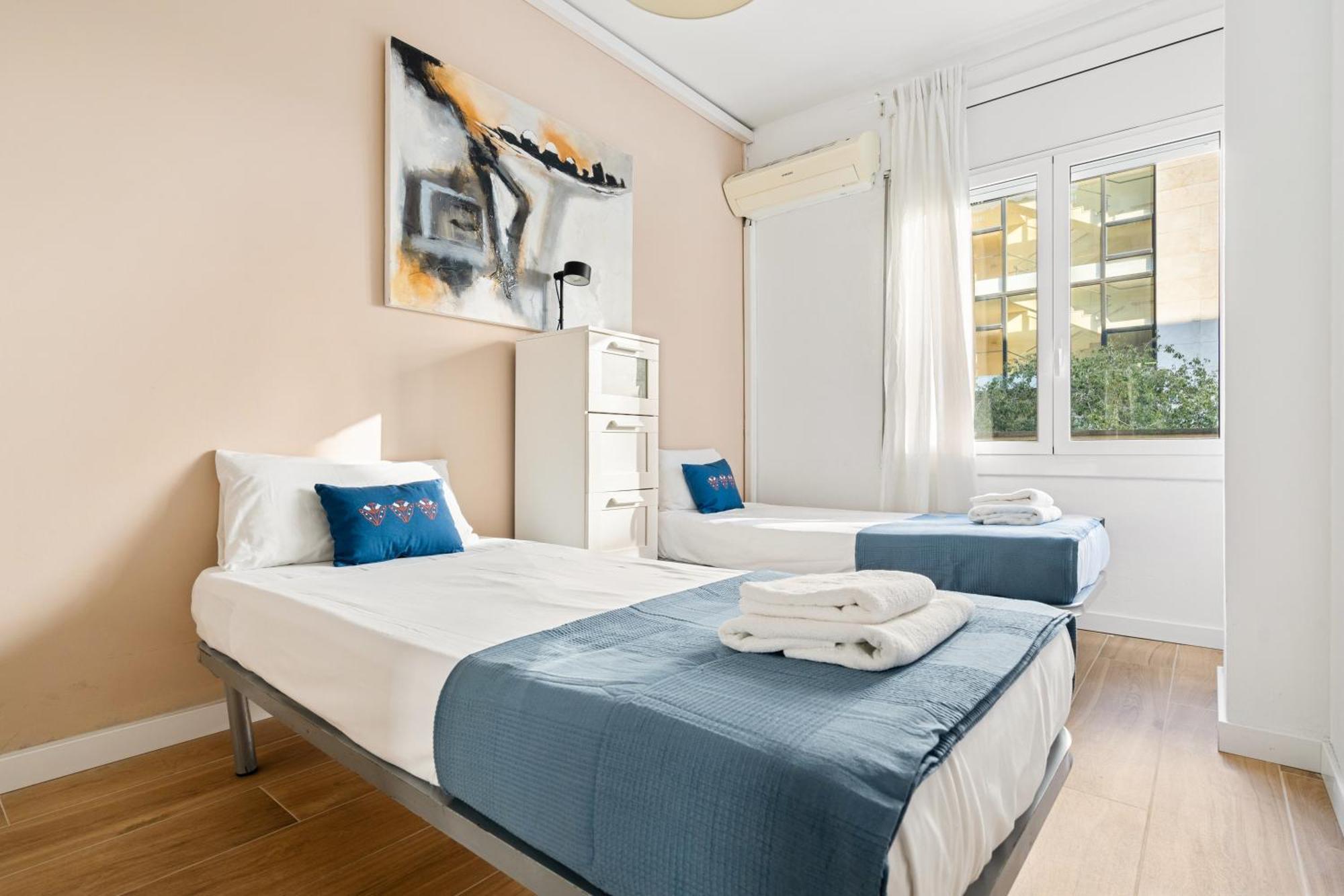 Fridays Flats Spacious 4Br Family Retreat Barcellona Esterno foto