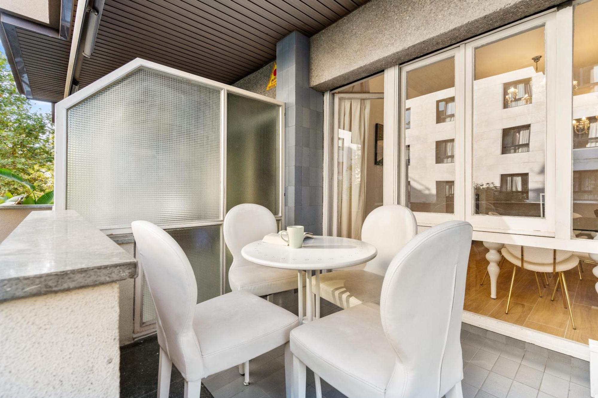 Fridays Flats Spacious 4Br Family Retreat Barcellona Esterno foto