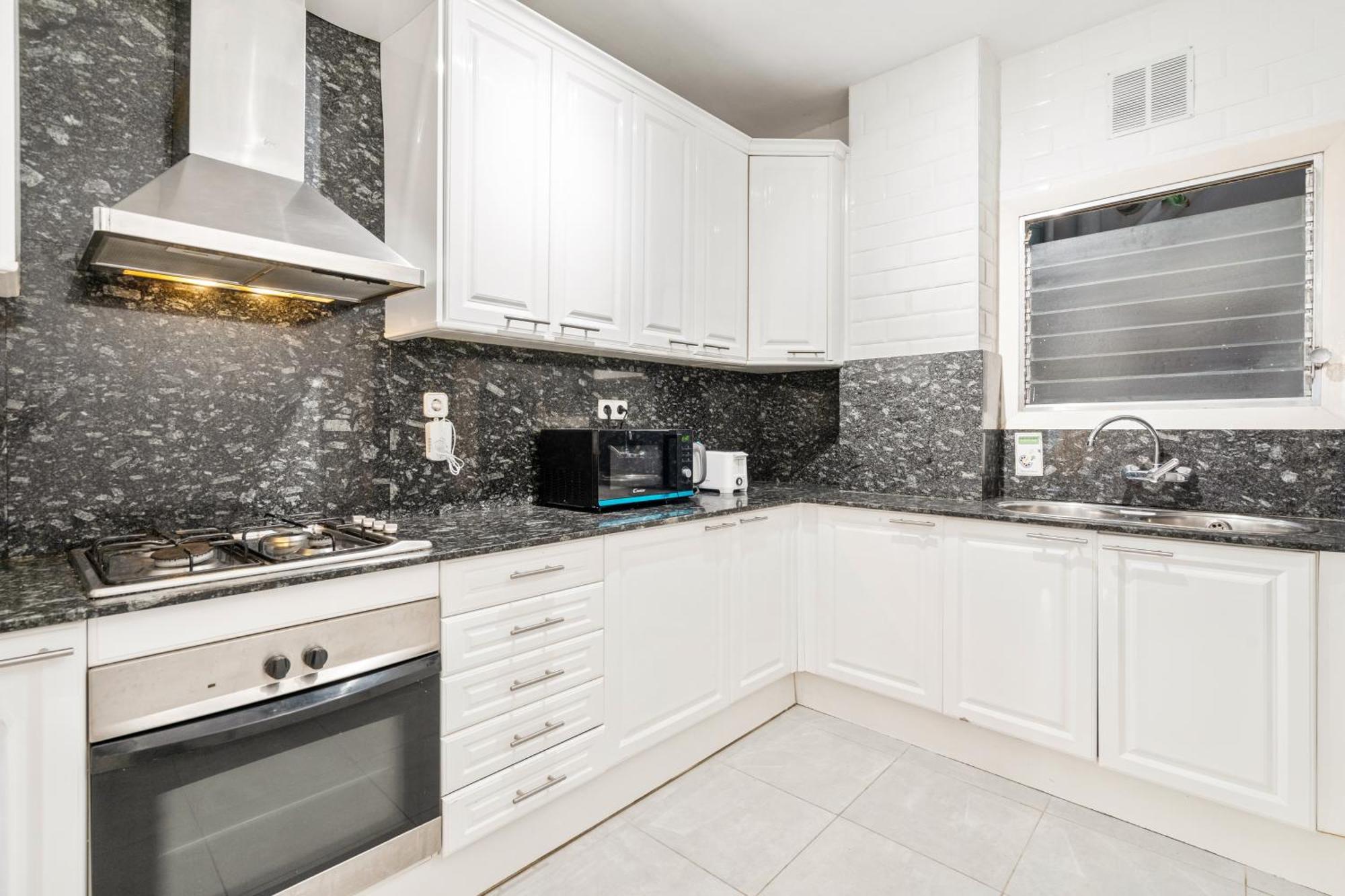 Fridays Flats Spacious 4Br Family Retreat Barcellona Esterno foto