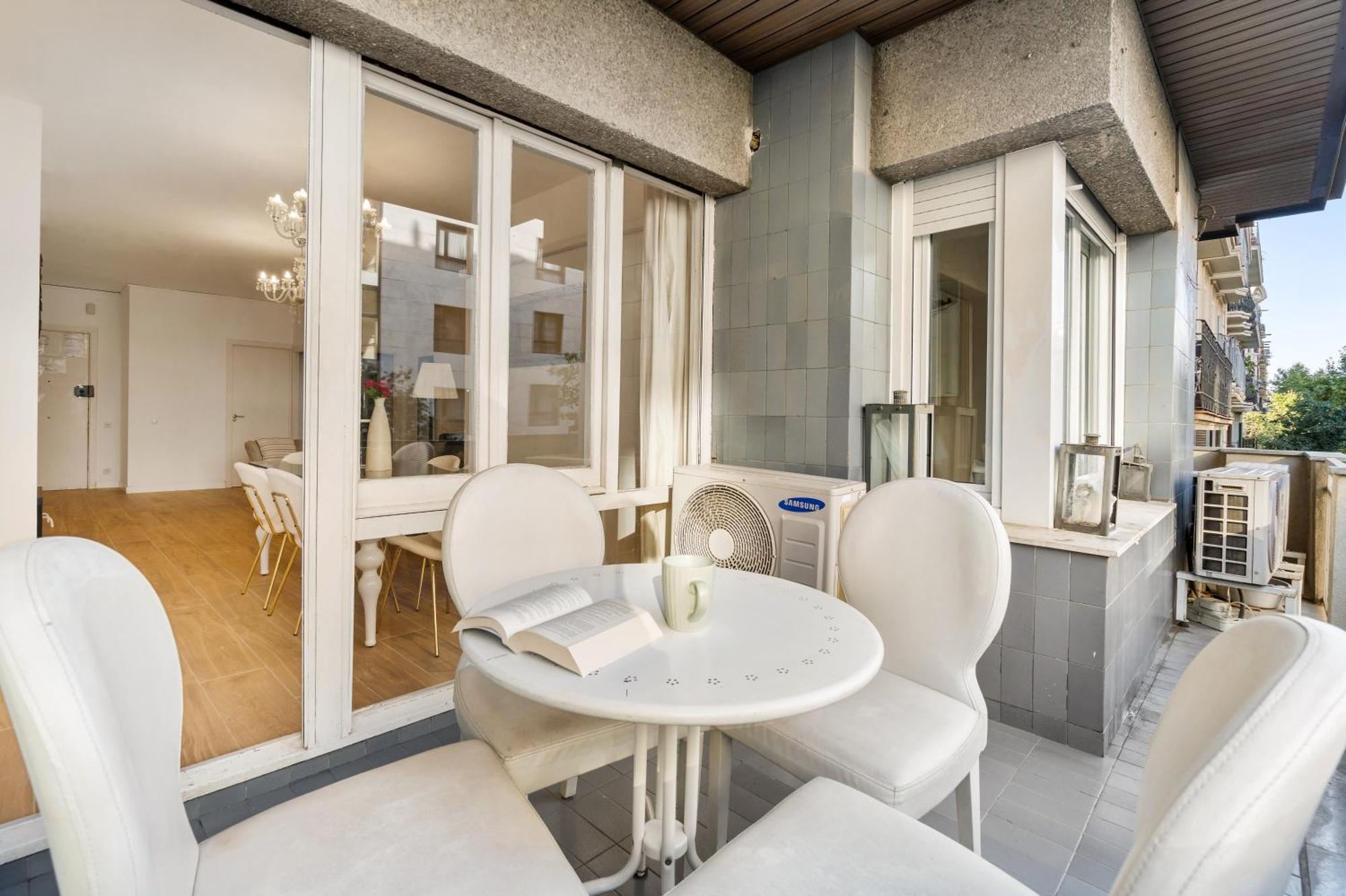 Fridays Flats Spacious 4Br Family Retreat Barcellona Esterno foto